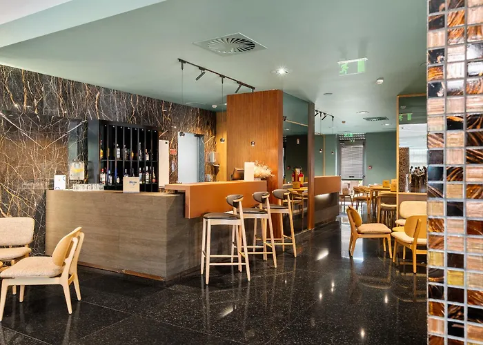 Axis Porto Business & Spa